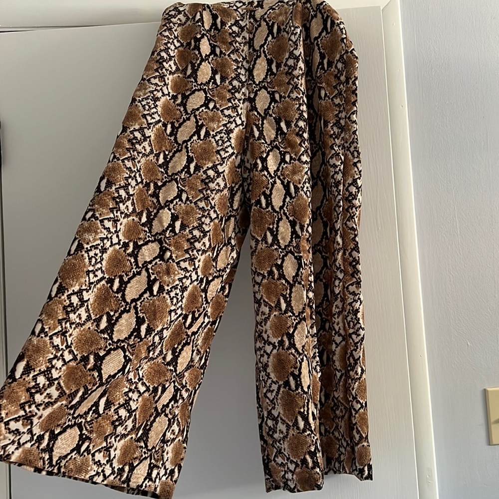 Sugar Lips cropped wide leg pants
